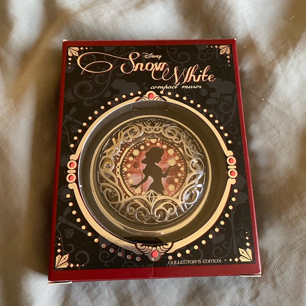 Sephora x Disney Snow White Compact Mirror with Box